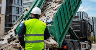 Вывоз строительного мусора в Бугульме: услуги лицензированной компании — ПроМусор
